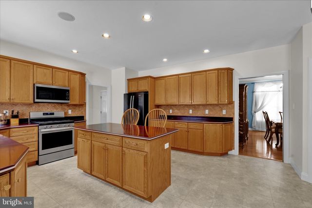 480 PATHFINDER DR, Birdsboro, PA 19508