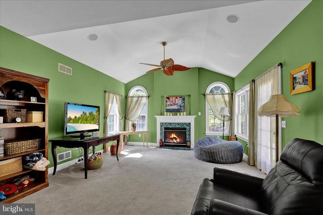 480 PATHFINDER DR, Birdsboro, PA 19508