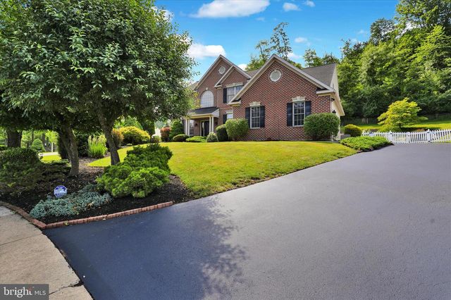 480 PATHFINDER DR, Birdsboro, PA 19508