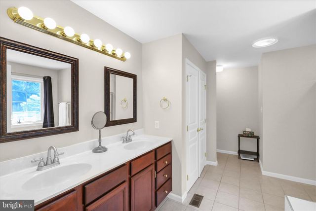 480 PATHFINDER DR, Birdsboro, PA 19508