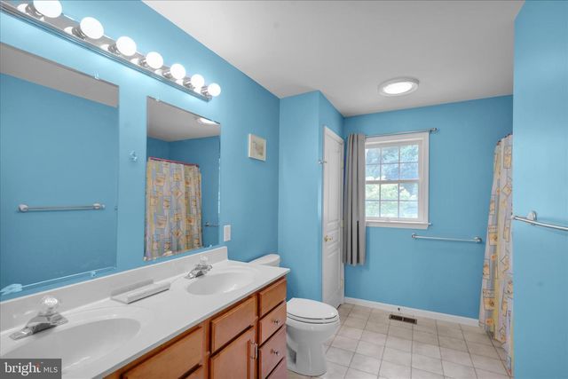 480 PATHFINDER DR, Birdsboro, PA 19508