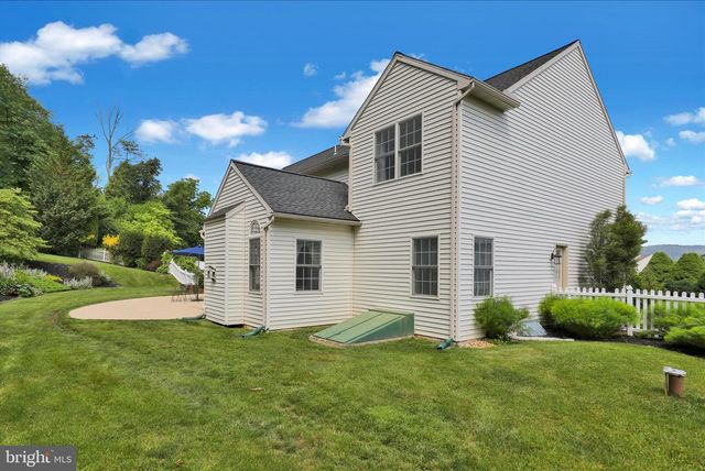 480 PATHFINDER DR, Birdsboro, PA 19508