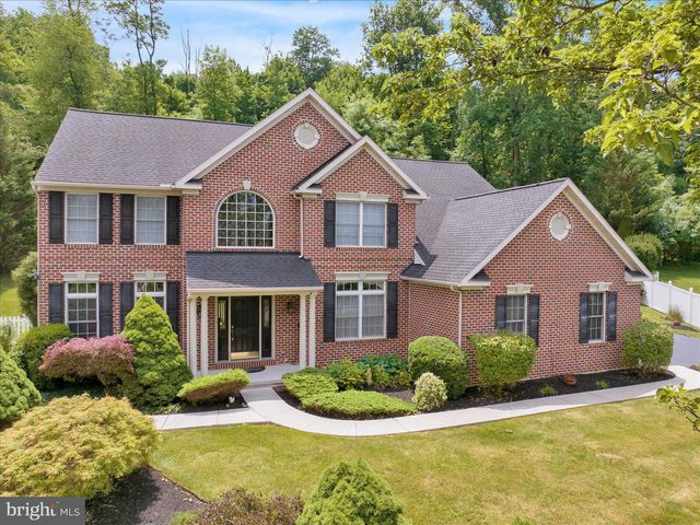 480 PATHFINDER DR, Birdsboro, PA 19508