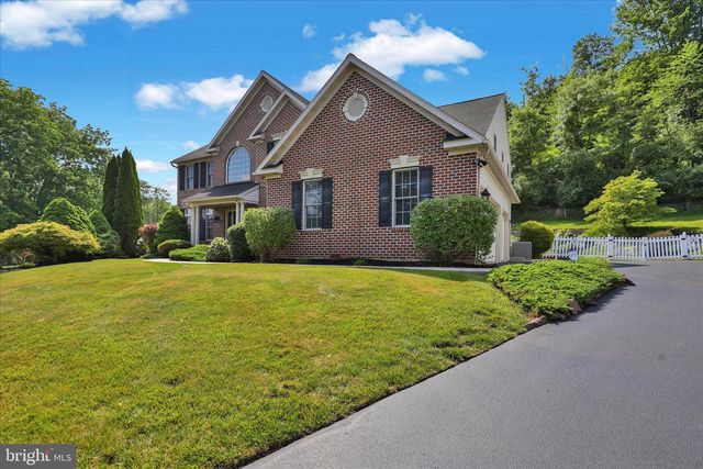 480 PATHFINDER DR, Birdsboro, PA 19508
