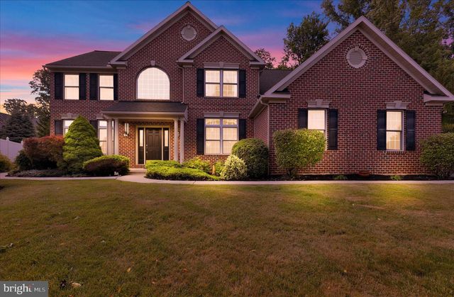 480 PATHFINDER DR, Birdsboro, PA 19508