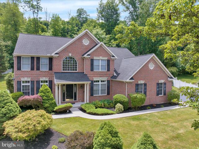 480 PATHFINDER DR, Birdsboro, PA 19508