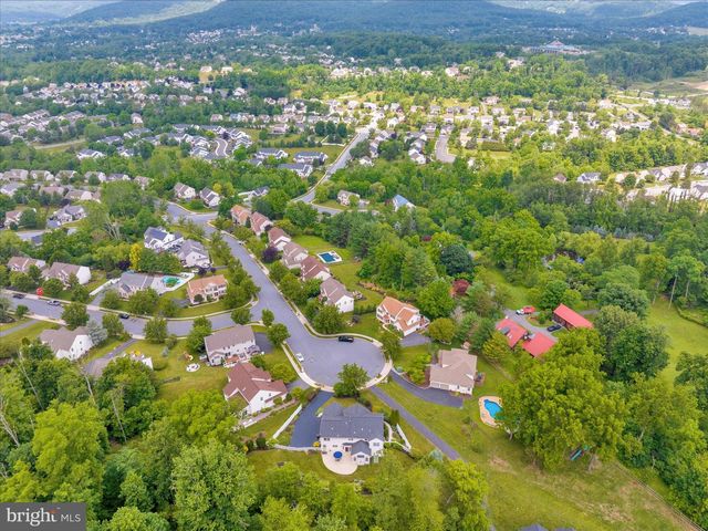 480 PATHFINDER DR, Birdsboro, PA 19508