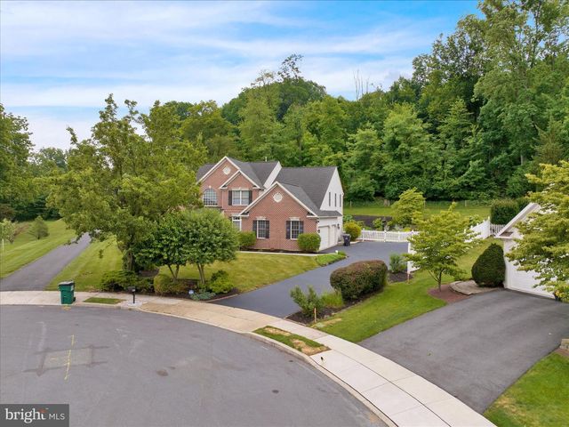 480 PATHFINDER DR, Birdsboro, PA 19508