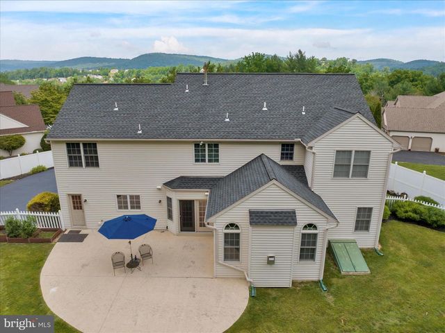 480 PATHFINDER DR, Birdsboro, PA 19508