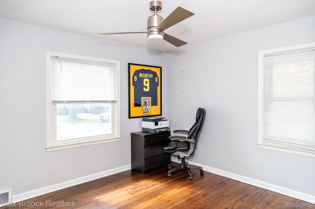10744 Kingston Avenue, Huntington Woods, MI 48070