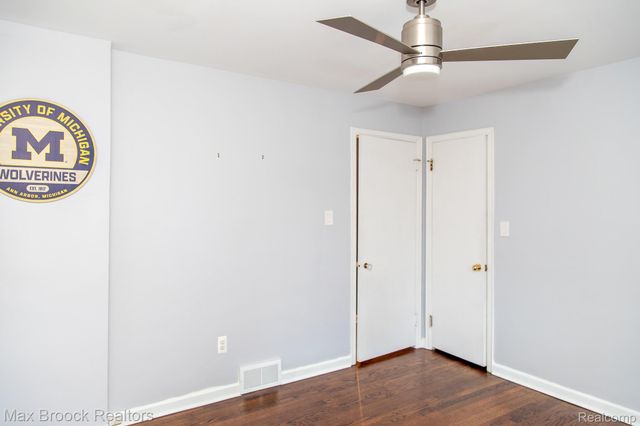 10744 Kingston Avenue, Huntington Woods, MI 48070