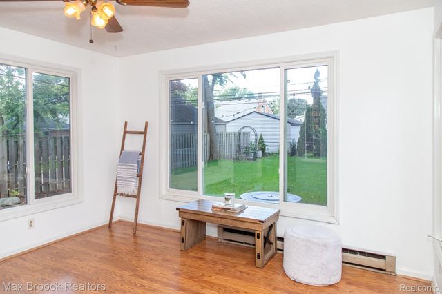 10744 Kingston Avenue, Huntington Woods, MI 48070