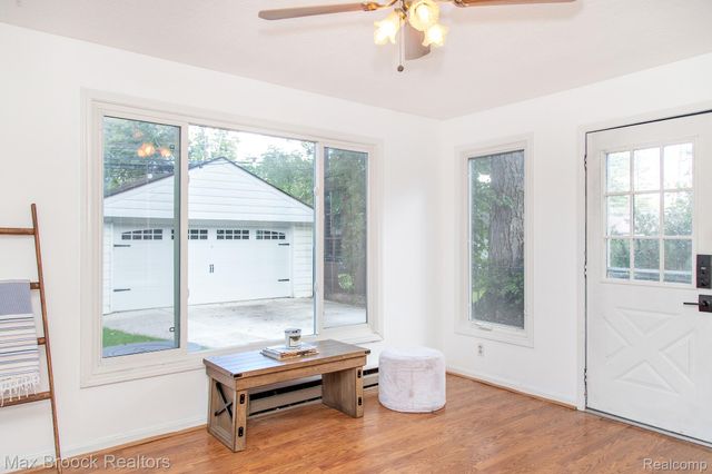 10744 Kingston Avenue, Huntington Woods, MI 48070