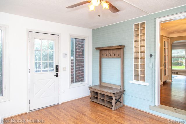 10744 Kingston Avenue, Huntington Woods, MI 48070