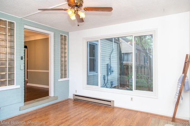 10744 Kingston Avenue, Huntington Woods, MI 48070