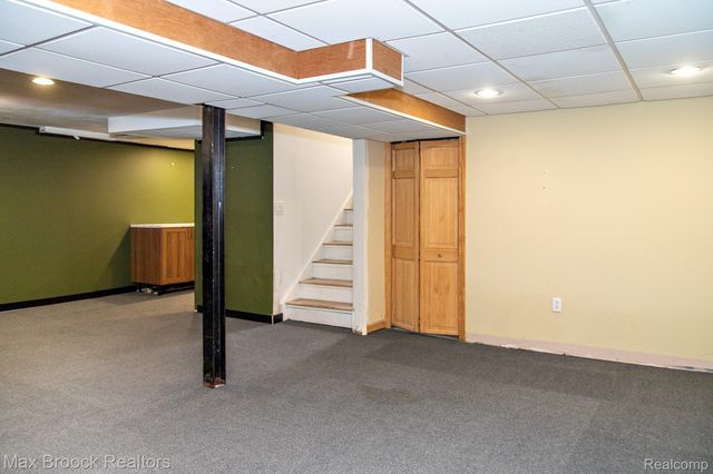 10744 Kingston Avenue, Huntington Woods, MI 48070