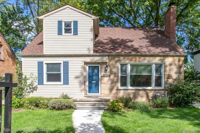 10744 Kingston Avenue, Huntington Woods, MI 48070