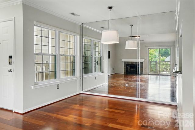 5007 Sharon Road R, Charlotte, NC 28210