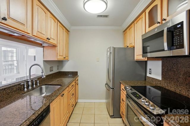 5007 Sharon Road R, Charlotte, NC 28210