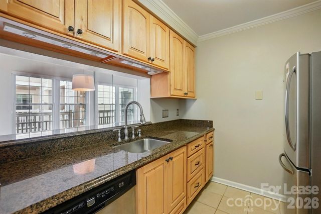 5007 Sharon Road R, Charlotte, NC 28210