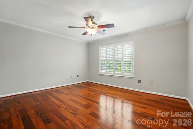 5007 Sharon Road R, Charlotte, NC 28210