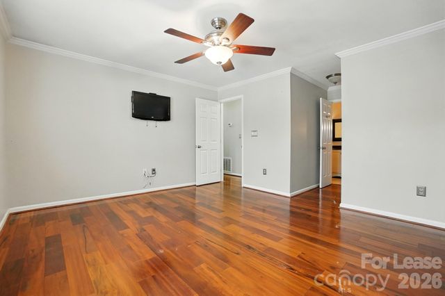 5007 Sharon Road R, Charlotte, NC 28210