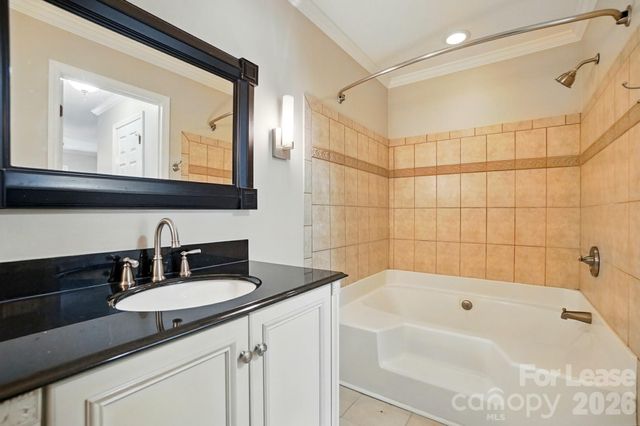 5007 Sharon Road R, Charlotte, NC 28210