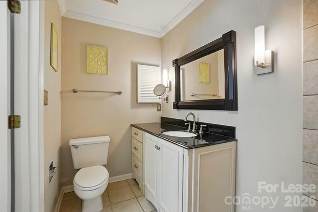 5007 Sharon Road R, Charlotte, NC 28210