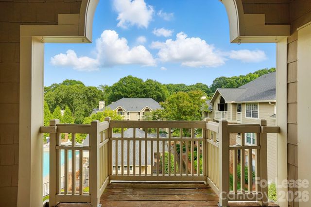 5007 Sharon Road R, Charlotte, NC 28210