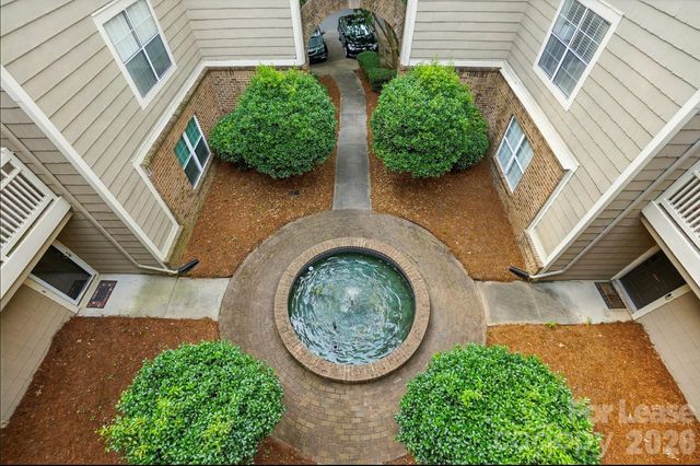 5007 Sharon Road R, Charlotte, NC 28210