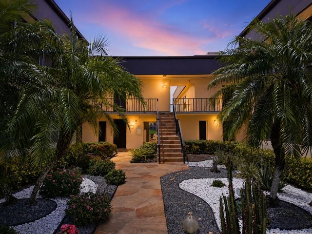 54 Capri B, Delray Beach, FL 33484