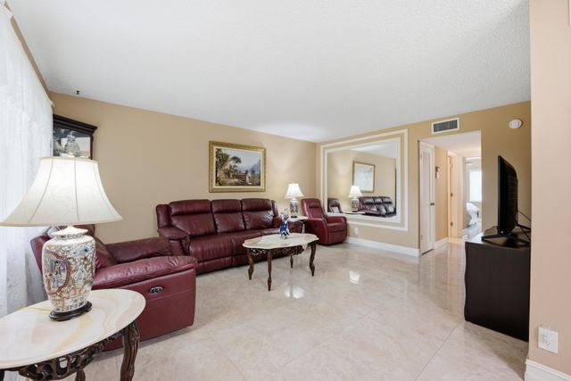 54 Capri B, Delray Beach, FL 33484
