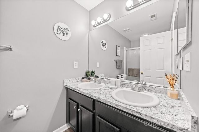 16865 Timber Crossing Road, Charlotte, NC 28213