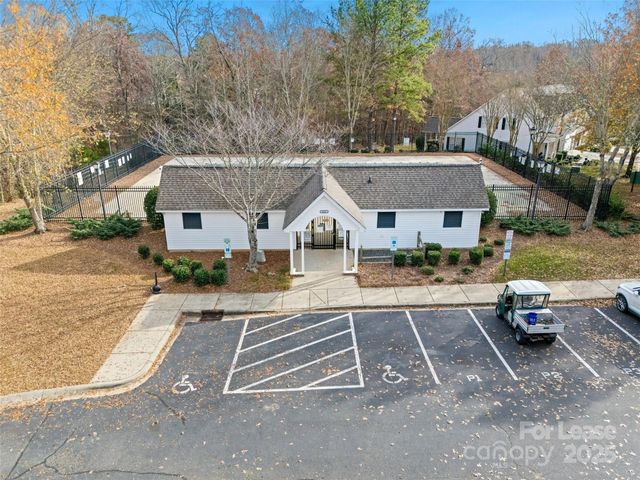 16865 Timber Crossing Road, Charlotte, NC 28213