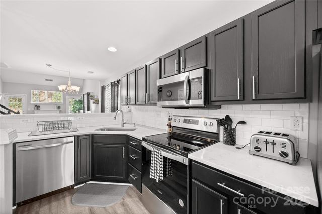 16865 Timber Crossing Road, Charlotte, NC 28213