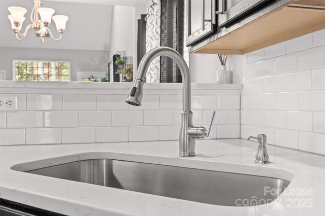 16865 Timber Crossing Road, Charlotte, NC 28213