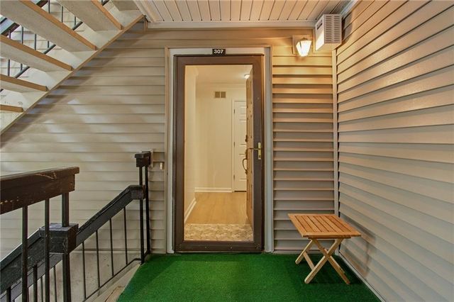 307 Barrington Hills Drive, Sandy Springs, GA 30350