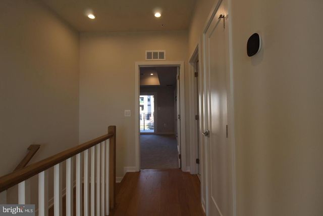 22383 ROANOKE RISE TER, Ashburn, VA 20148