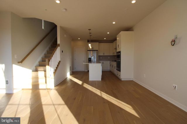 22383 ROANOKE RISE TER, Ashburn, VA 20148