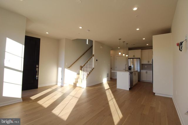 22383 ROANOKE RISE TER, Ashburn, VA 20148