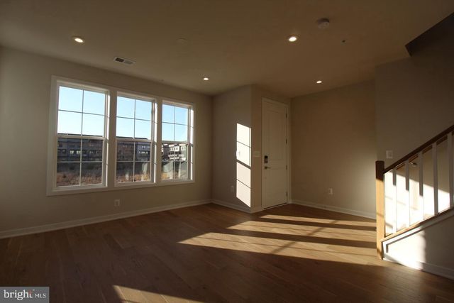 22383 ROANOKE RISE TER, Ashburn, VA 20148