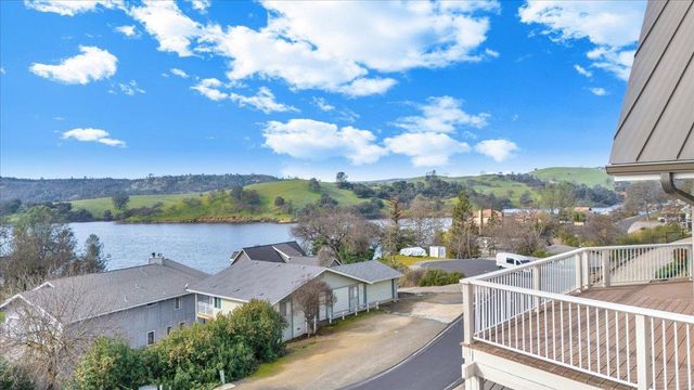 935 Foothill Rd, Copperopolis, CA 95228