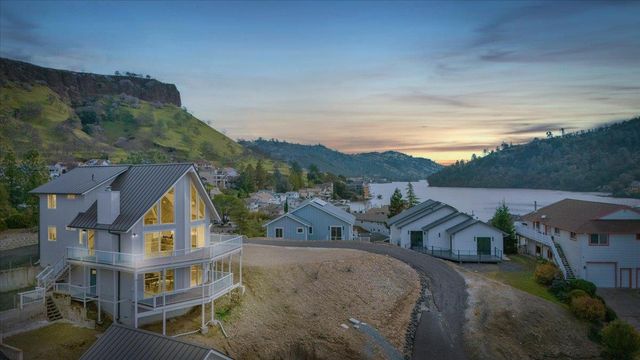 935 Foothill Rd, Copperopolis, CA 95228