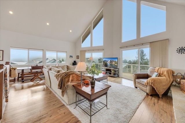 935 Foothill Rd, Copperopolis, CA 95228