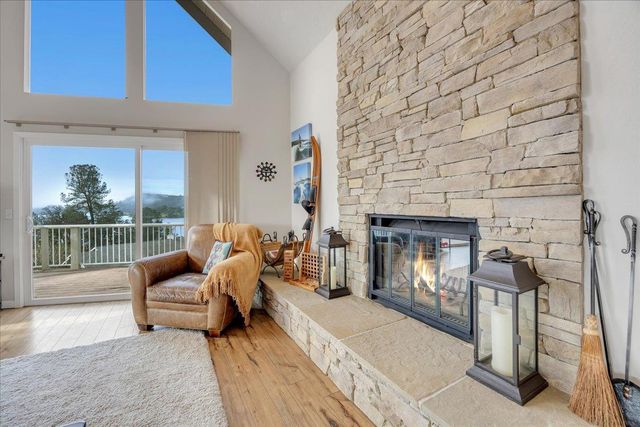 935 Foothill Rd, Copperopolis, CA 95228