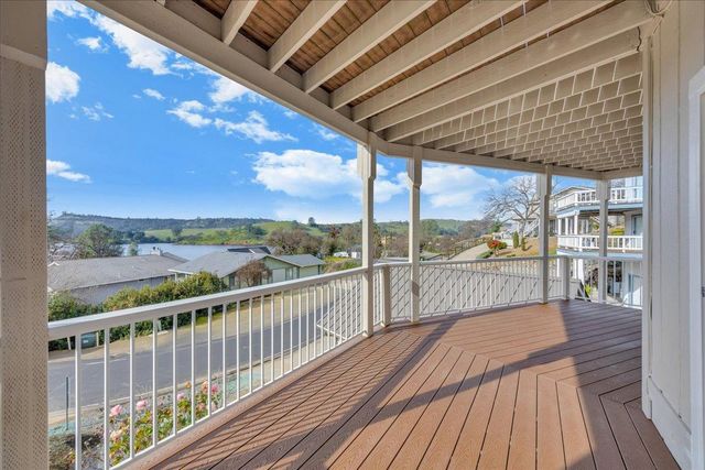 935 Foothill Rd, Copperopolis, CA 95228