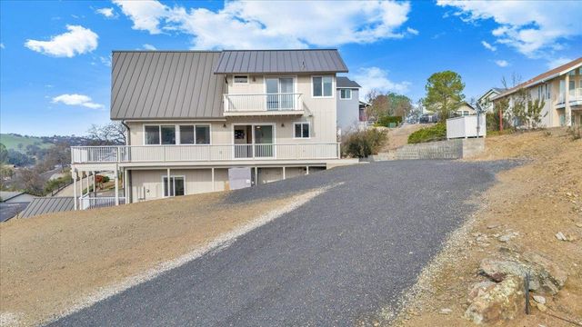 935 Foothill Rd, Copperopolis, CA 95228