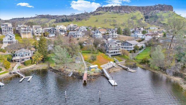 935 Foothill Rd, Copperopolis, CA 95228