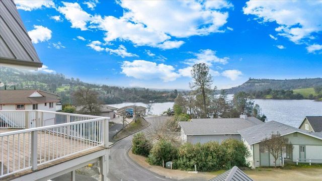 935 Foothill Rd, Copperopolis, CA 95228