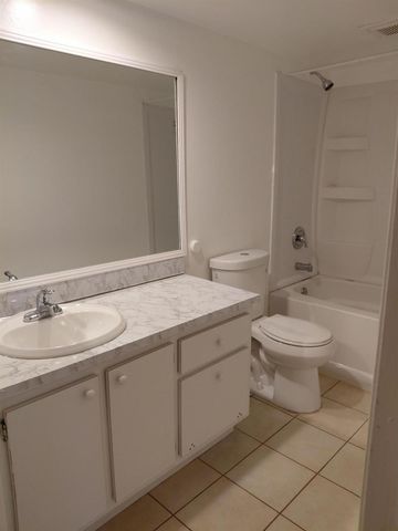 2403 S Waterside Drive 2403, Lake Worth, FL 33461
